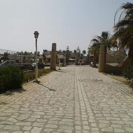 Duplex Pied Dans L'Eau Avec Magnifique Vue Sur Mer Monastir Bagian luar foto