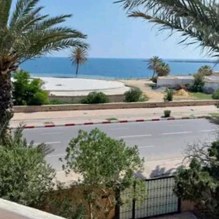 Duplex Pied Dans L'Eau Avec Magnifique Vue Sur Mer Monastir Bagian luar foto